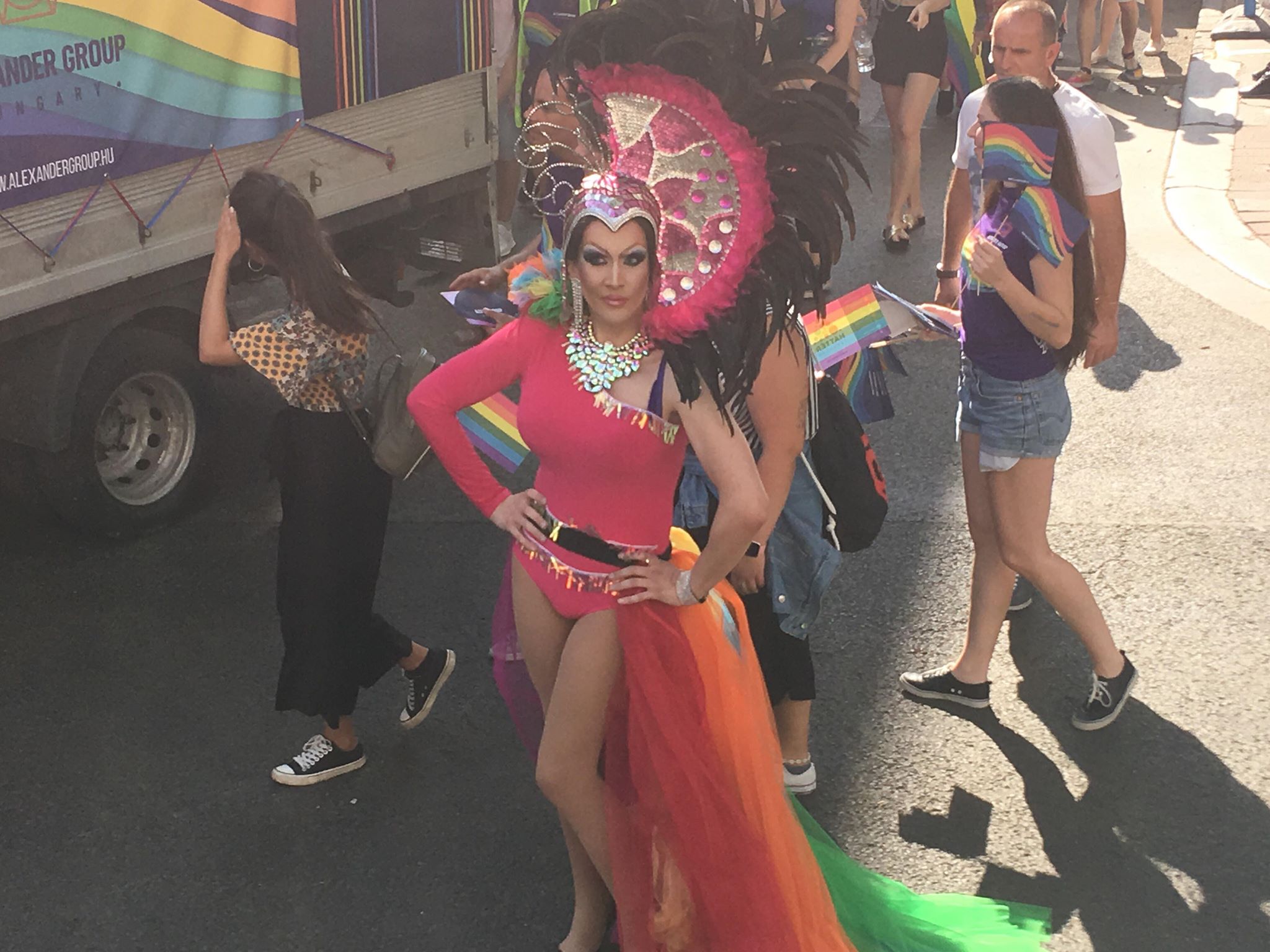 Több ezren vettek részt a 24. Budapest Prideon - percről percre a Mércén « Mérce