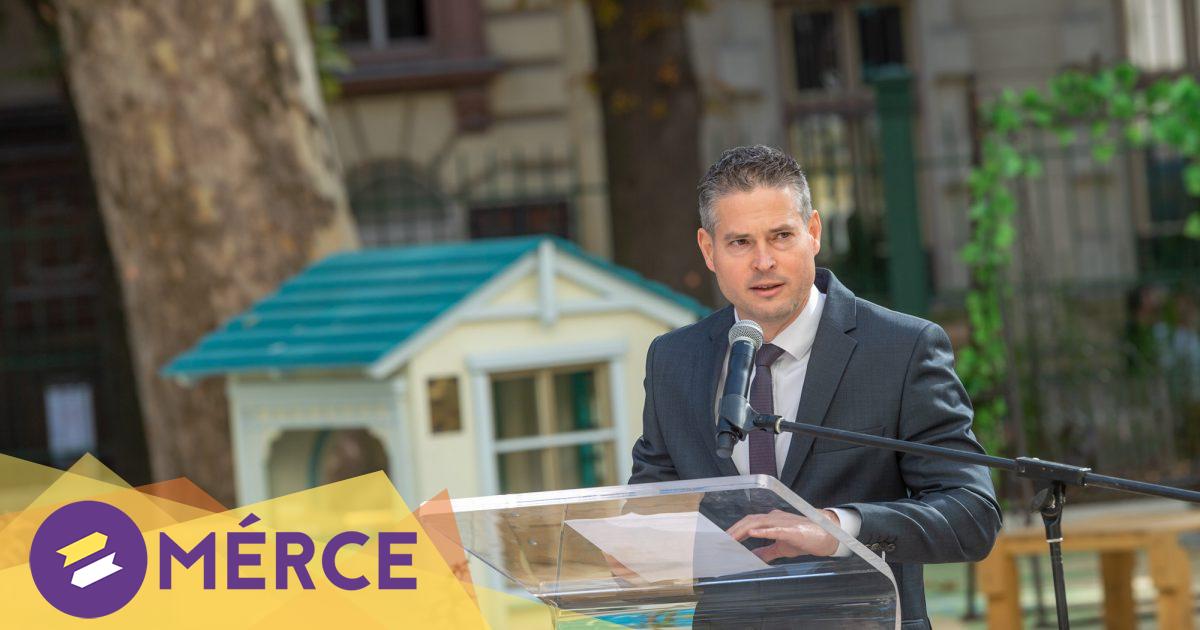 Jó a kormánynak, ha Sára Botond csuklóztatja Terézvárost az AirBnB-tiltás miatt? Kép
