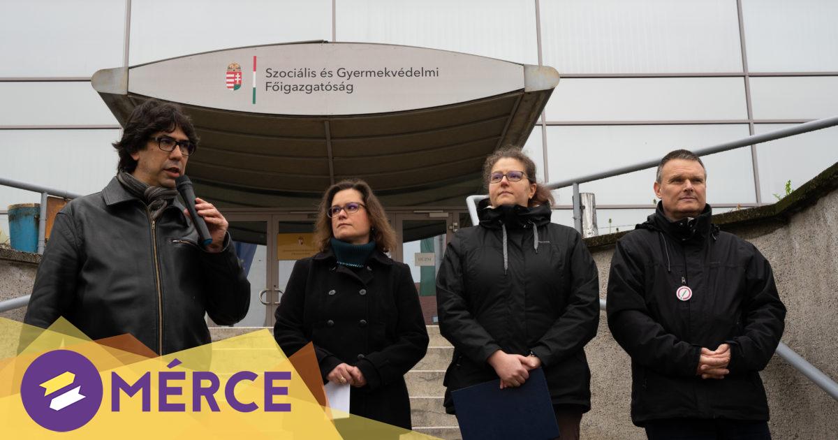 A virágok elhervadnak, a problémák megmaradnak – a közszféra segélykiáltásáról is szólt az idei nőnap « Mérce